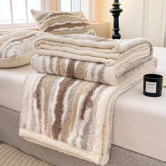Cyflymder European Luxury Rabbit Plush Thick Blanket Multifunctional Nap Lamb Wool Blanket for Office Skin-Friendly Bedspreads for Home