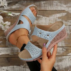 Cyflymder Summer New Women's Slant Heel Sandals Thick Bottom Height Increase Single Foot Stieg Flower Decoration Fashion Outcoat