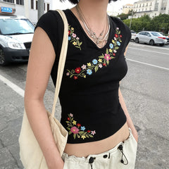Cyflymder Vintage Floral Embroidery V-neck Shorts Sleeve T-shirts Women Casual Slimming All Match Summer Top Tees Fashion Clothing