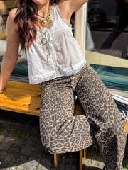 Cyflymder Women s Sleeveless Tie Front Tank Top with Lace Trim and Scoop Neck Detail - Casual and Stylish Solid Color Camisole