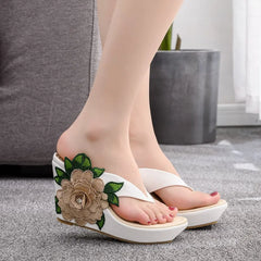 Cyflymder Big Size Flower Shoes Woman Slippers For Swimming Pool Rubber Flip Flops On A Wedge Beach Hawaiian Floral Scandals Slides