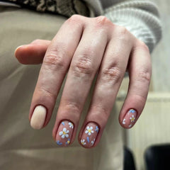 Cyflymder 24Pcs Short Round Lovely Wearable Manicure French White Blue Flower Shiny Designs Stick on Nails French Fresh Fashion Fake Nails