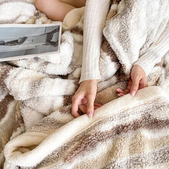 Cyflymder European Luxury Rabbit Plush Thick Blanket Multifunctional Nap Lamb Wool Blanket for Office Skin-Friendly Bedspreads for Home