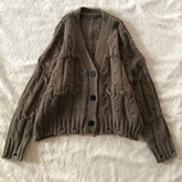 Cyflymder brown long-sleeved sweater is a comfortable and warm aesthetic retro fashionable high street in Harajuku for autumn and winter