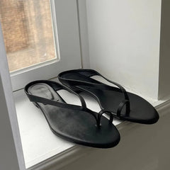 Cyflymder  Leather Toe Strap Clip on Flip Flops Women Summer New Style with Thick Heel and Small Wedge Heel Sandals Slippers
