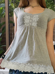 Cyflymder  Women s V-Neck Short Sleeve T-Shirt with Floral Lace Detailing and Button Accents - Casual Loose Fit Top for Summer Spring