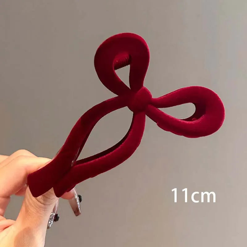 Cyflymder Red Velvet Hair Clips for Women Elegant Large Shark Clips Korea Back Head Hairpin Fashion Luxury Girl Headwear Hair Accessories