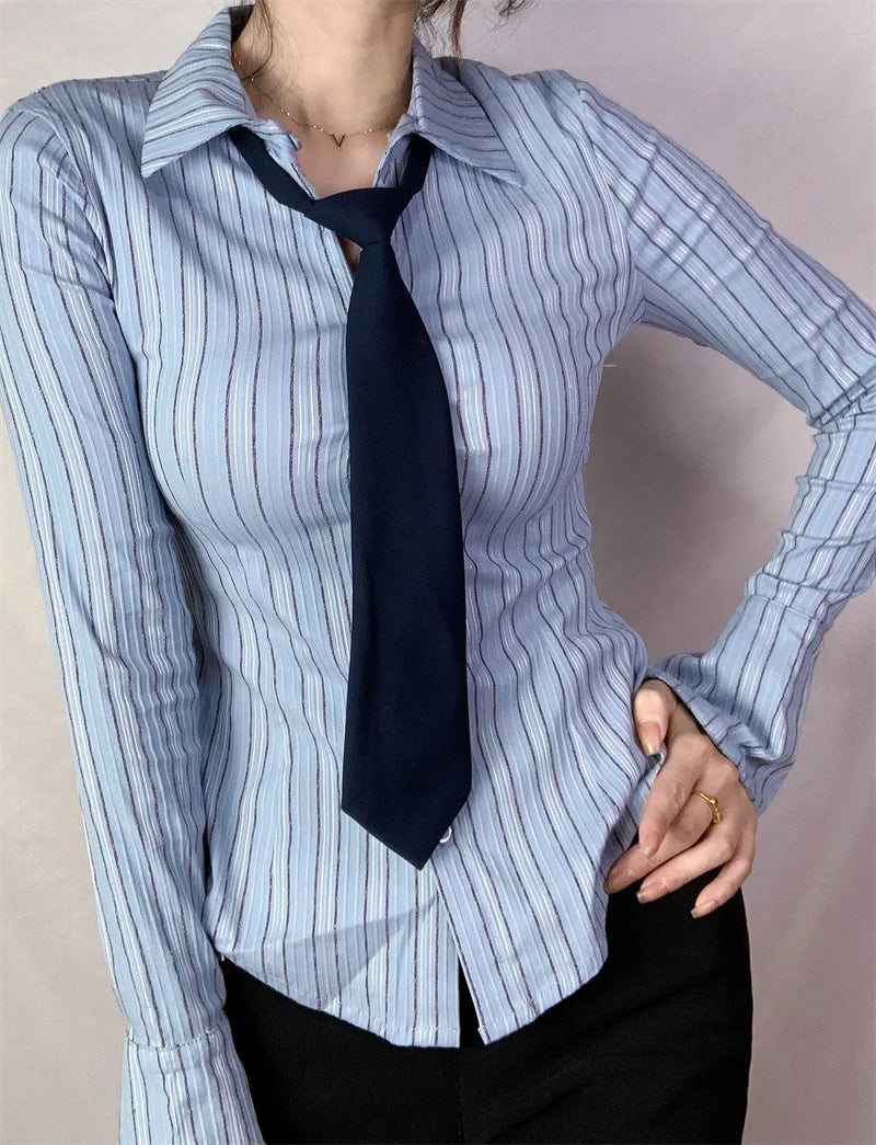 Cyflymder  College Sle Striped Long Sve Age-Defng irt Bell Sve Girl Student Feeling Fre ad irt Street
