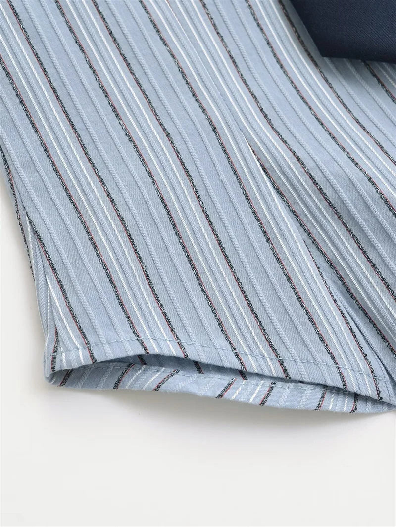 Cyflymder  College Sle Striped Long Sve Age-Defng irt Bell Sve Girl Student Feeling Fre ad irt Street