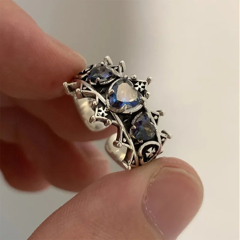 Cyflymder  Vintage Distressed Heart-shape Zircon Metal Ring Retro Trendy Dark Goth Medieval Style Adjustable Unisex Rings for Couple Friend