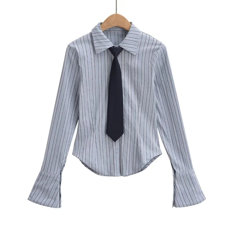 Cyflymder  College Sle Striped Long Sve Age-Defng irt Bell Sve Girl Student Feeling Fre ad irt Street
