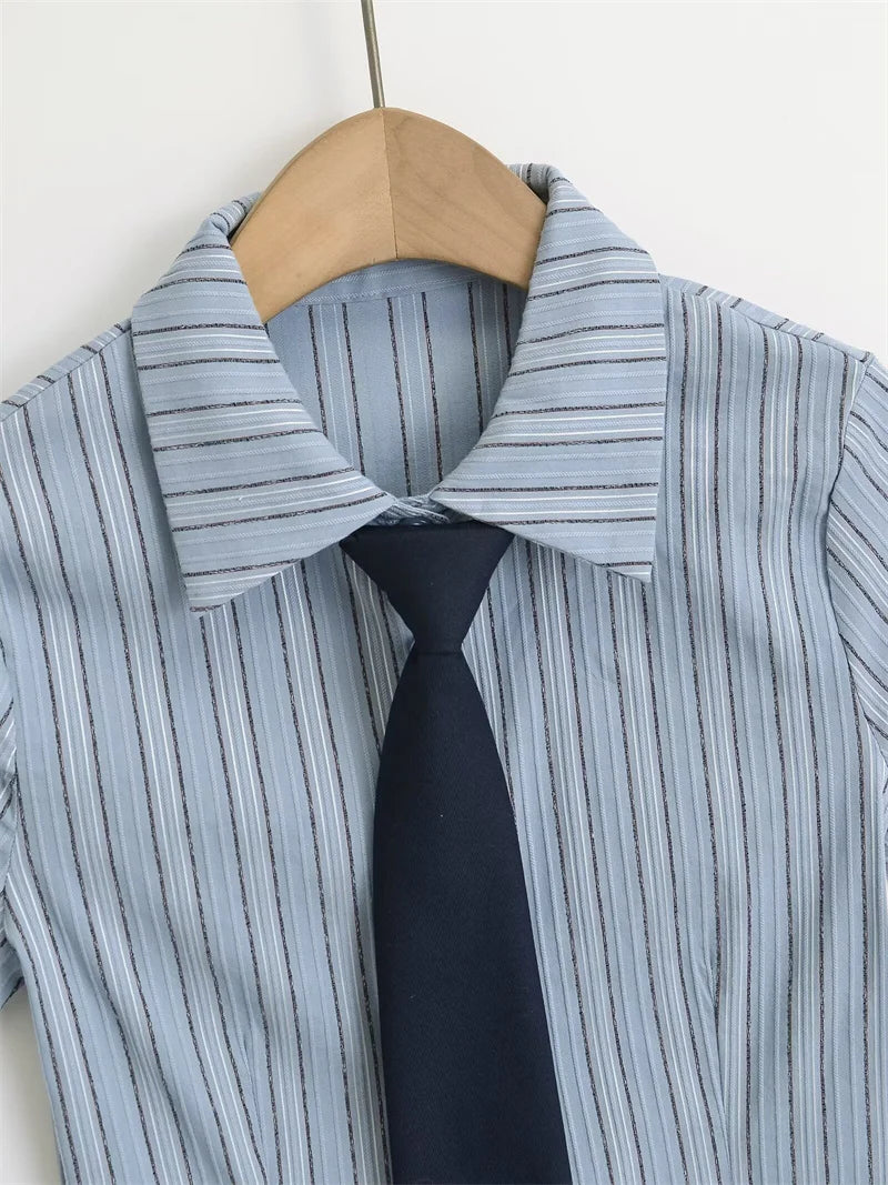 Cyflymder  College Sle Striped Long Sve Age-Defng irt Bell Sve Girl Student Feeling Fre ad irt Street