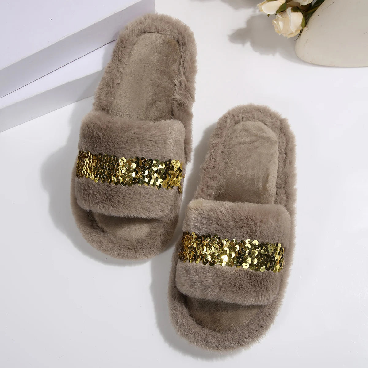 Cyflymder  Fashion Gold Glitter Faux Fur Indoor Slippers Women Winter Comfortable Flat Heel Furry Home Slippers Women's Warm Plush Slides