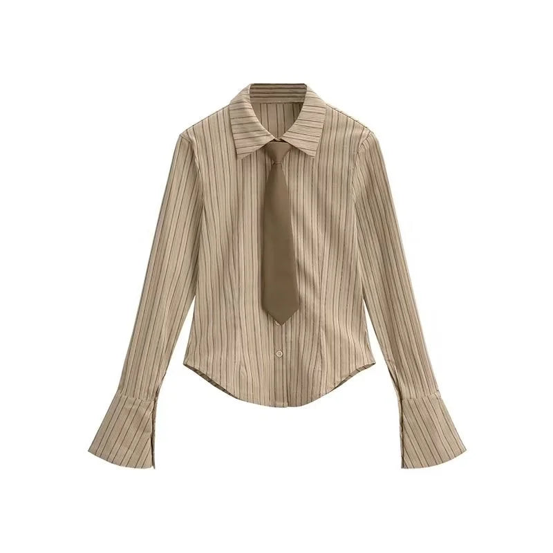 Cyflymder  College Sle Striped Long Sve Age-Defng irt Bell Sve Girl Student Feeling Fre ad irt Street
