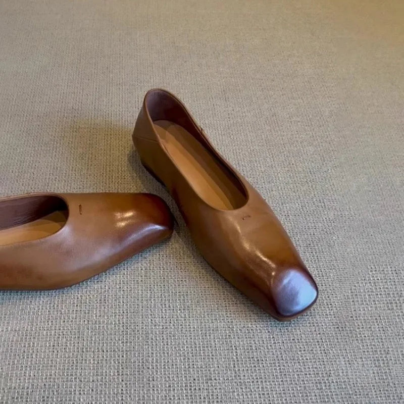 Cyflymder  Minimalist Style Leather Flat Shoes Slip-On French Elegance Women's Square Head Commuting Little Leather Shoes Retro Pure Color