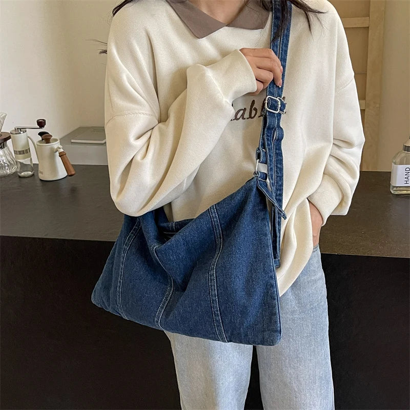 Cyflymder Denim Messenger Bag for Women Fashion Shoulder Bags Chic Hobo Bag Casual Crossbody Bag Outdoor Travel Tote Bag Women's Bag