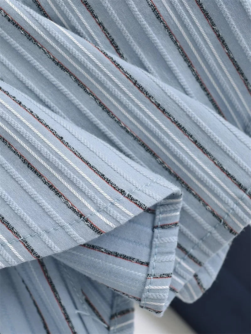 Cyflymder  College Sle Striped Long Sve Age-Defng irt Bell Sve Girl Student Feeling Fre ad irt Street
