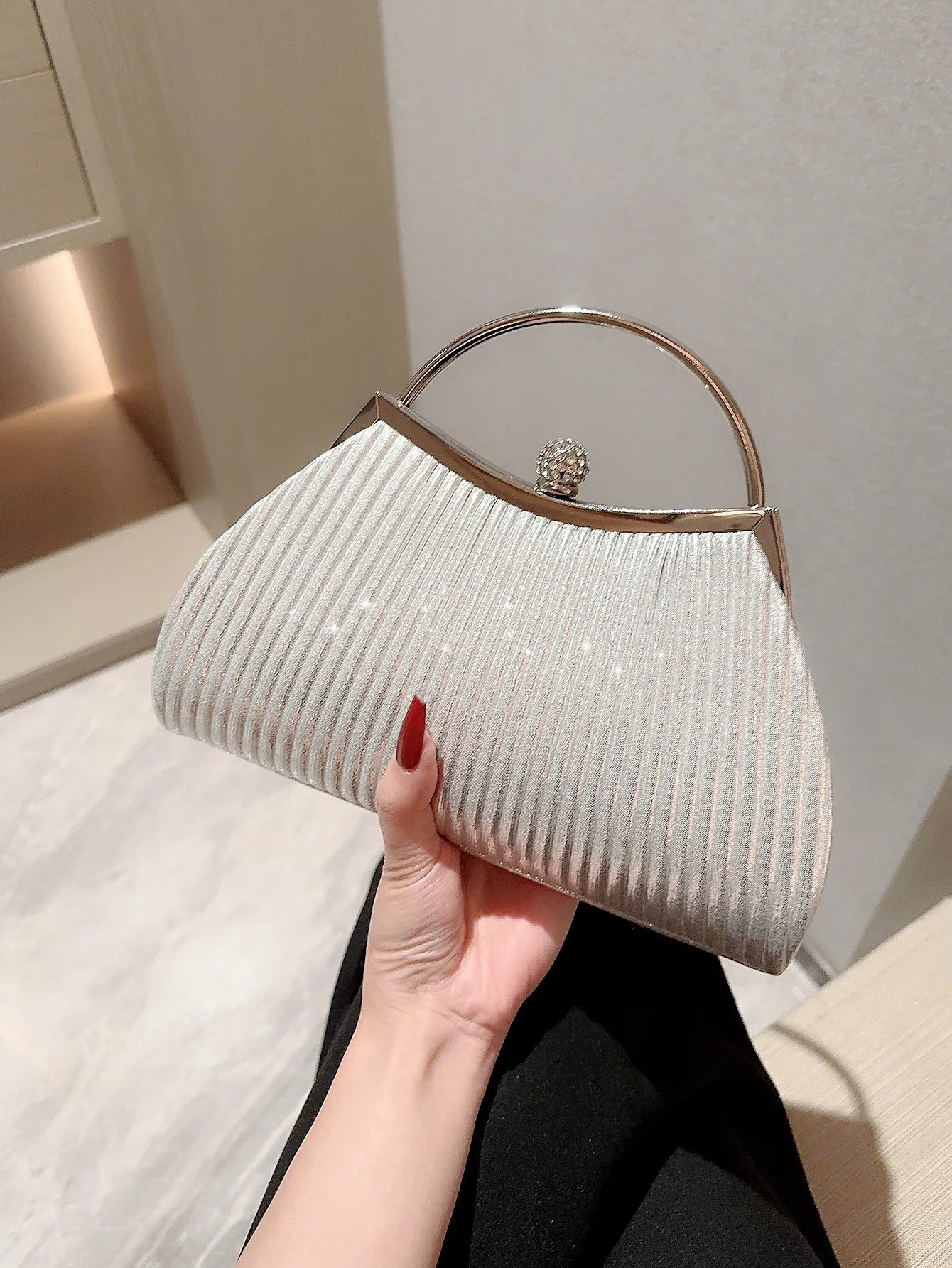 Cyflymder Ladies Evening Bags Elegant Shiny Pleated Ladies Clutch Luxury Party Wedding Shoulder Bag Banquet Handbag with Dresses