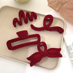 Cyflymder Red Velvet Hair Clips for Women Elegant Large Shark Clips Korea Back Head Hairpin Fashion Luxury Girl Headwear Hair Accessories