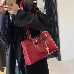 Cyflymder  Retro belt buckle motorcycle armpit shoulder bag 2025 new large capacity fashionable temperament women's commuting tote bag tren