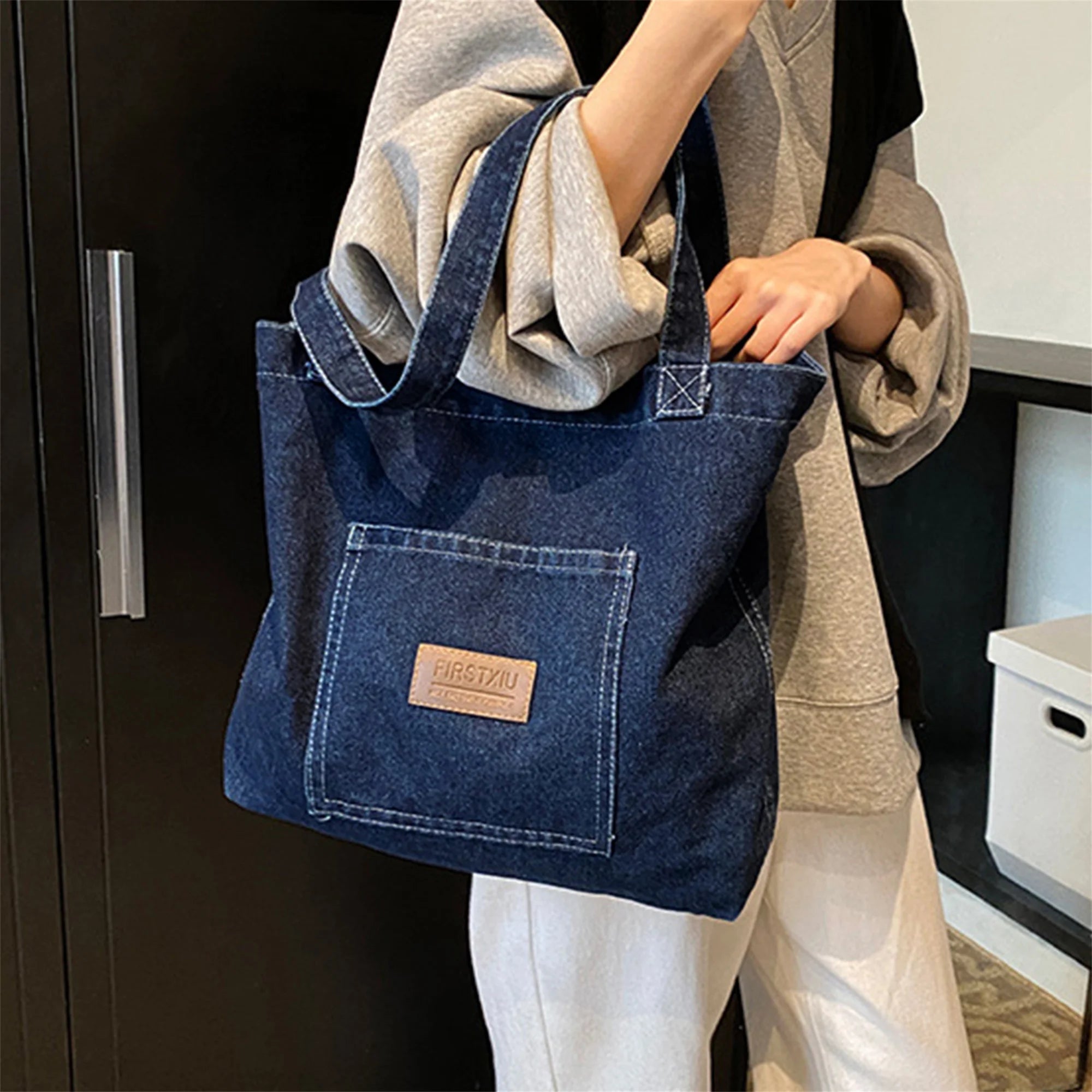 Cyflymder  Stylish Canvas Tote Bag with Multiple Pockets Fashionable Shoulder Handbag for Women Spacious and Lightweight for Everyday Use