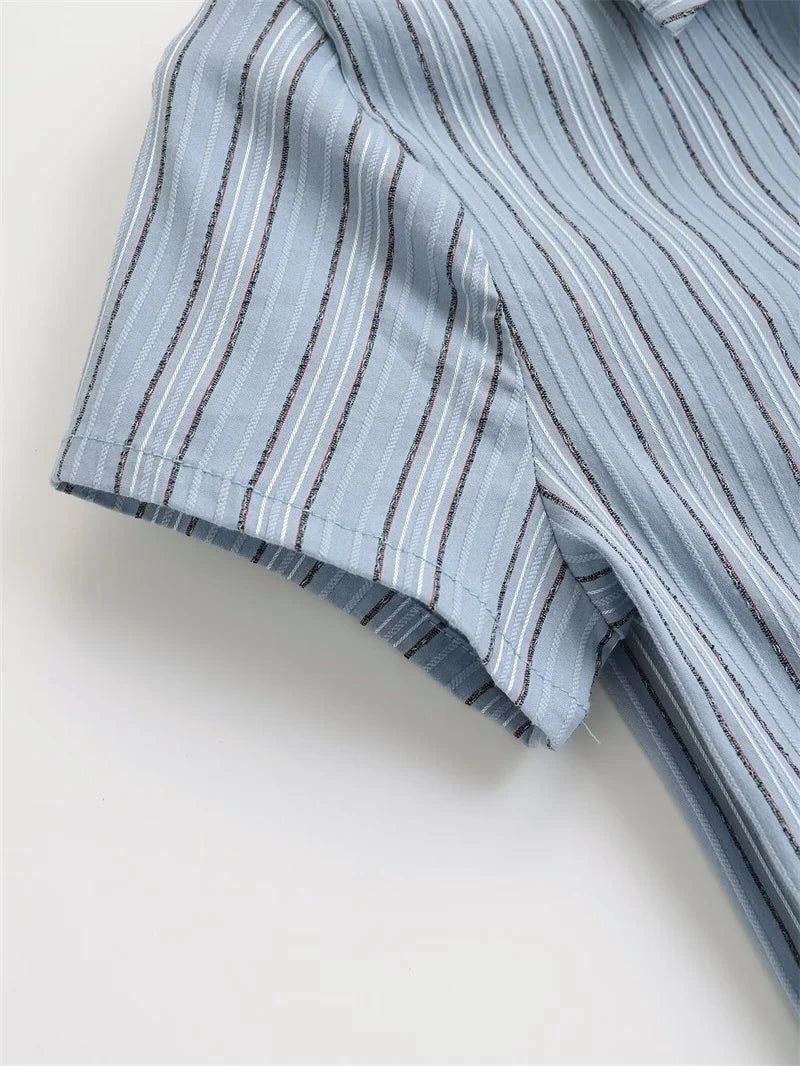 Cyflymder  College Sle Striped Long Sve Age-Defng irt Bell Sve Girl Student Feeling Fre ad irt Street
