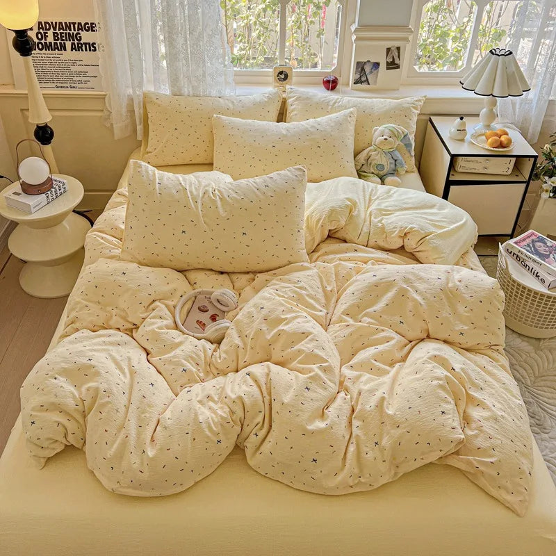 Cyflymder  Nordic Style Small Floral Print Bedding Sets Ultra Soft Breathable Single Queen Bedclothes Comforter Set for All Seasons
