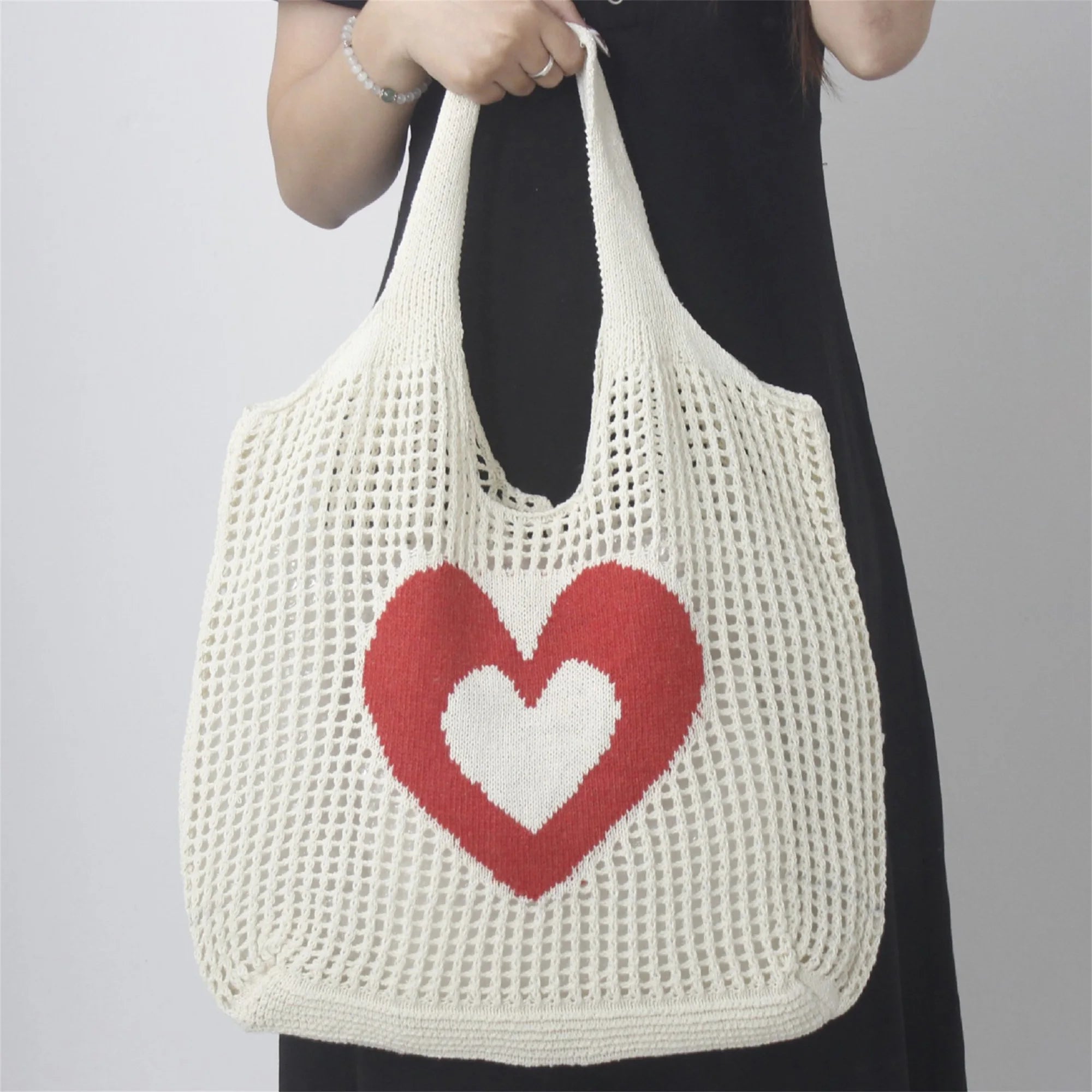 Cyflymder  Fashionable Women s Heart Pattern Knitted Tote Bag with Spacious Opening and Hollow Out Design for Maximum Capacity