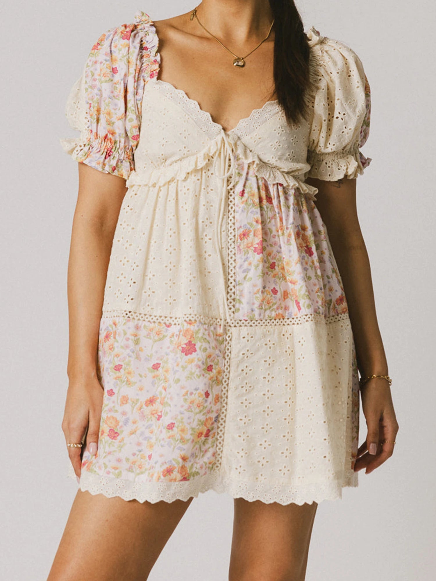 Cyflymder  Elegant Lace Maternity Dress with Empire Waist and Flutter Sleeves for Special Occasions in Spring Summer