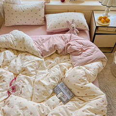 Cyflymder  Nordic Style Small Floral Print Bedding Sets Ultra Soft Breathable Single Queen Bedclothes Comforter Set for All Seasons