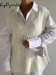 Cyflymder - Cream Cable Knit Sweater Vest Off-White / Xs Vests