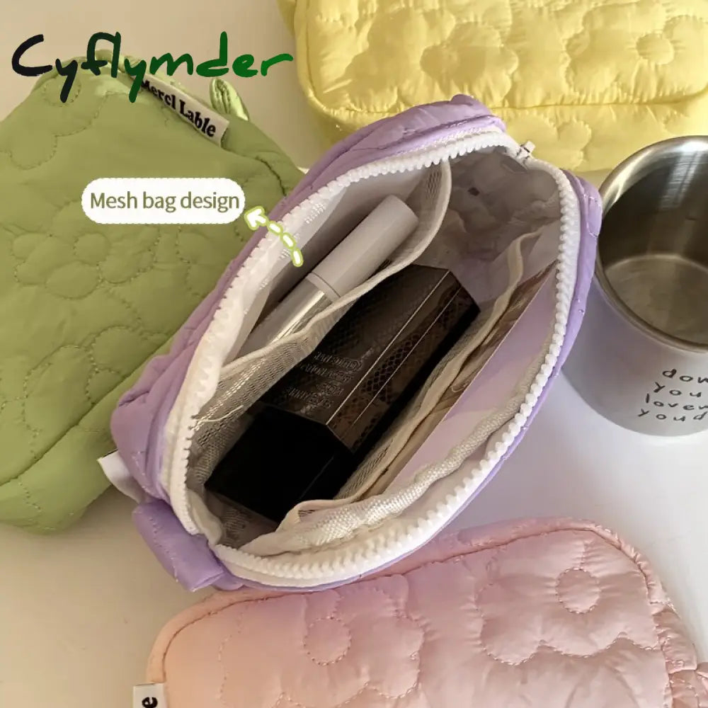 Cyflymder Cute Cosmetic Storage Bag Quilted Flowers Design Soft Comfortable Makeup For Lipstick