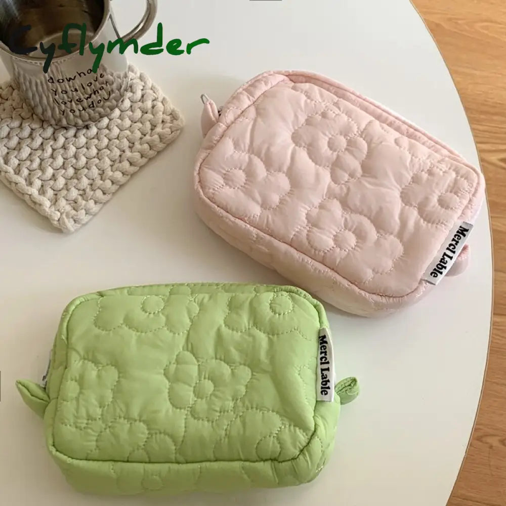 Cyflymder Cute Cosmetic Storage Bag Quilted Flowers Design Soft Comfortable Makeup For Lipstick