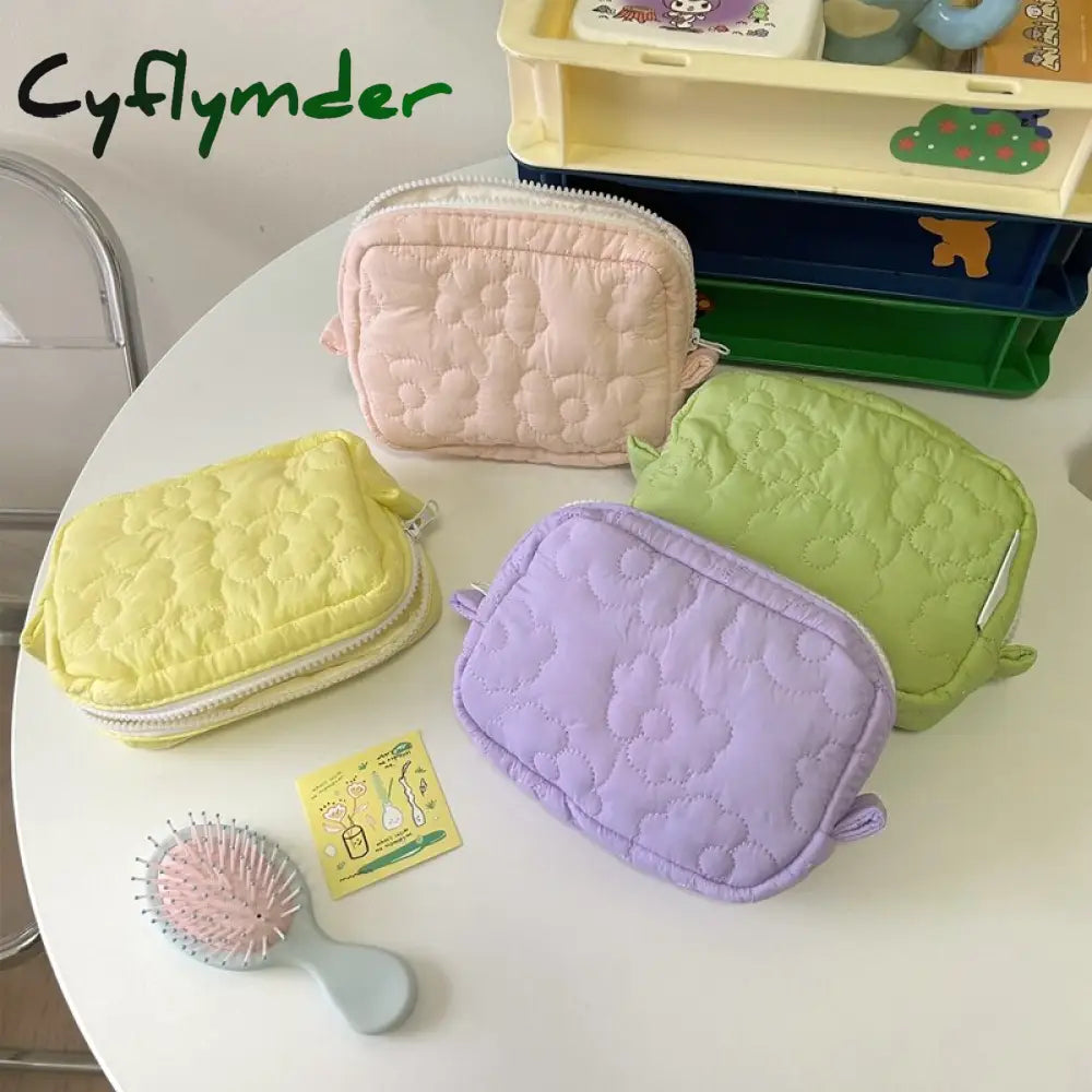 Cyflymder Cute Cosmetic Storage Bag Quilted Flowers Design Soft Comfortable Makeup For Lipstick