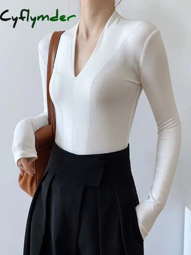 Cyflymder - Solid Long Sleeve Knit Top White / Xs Tops