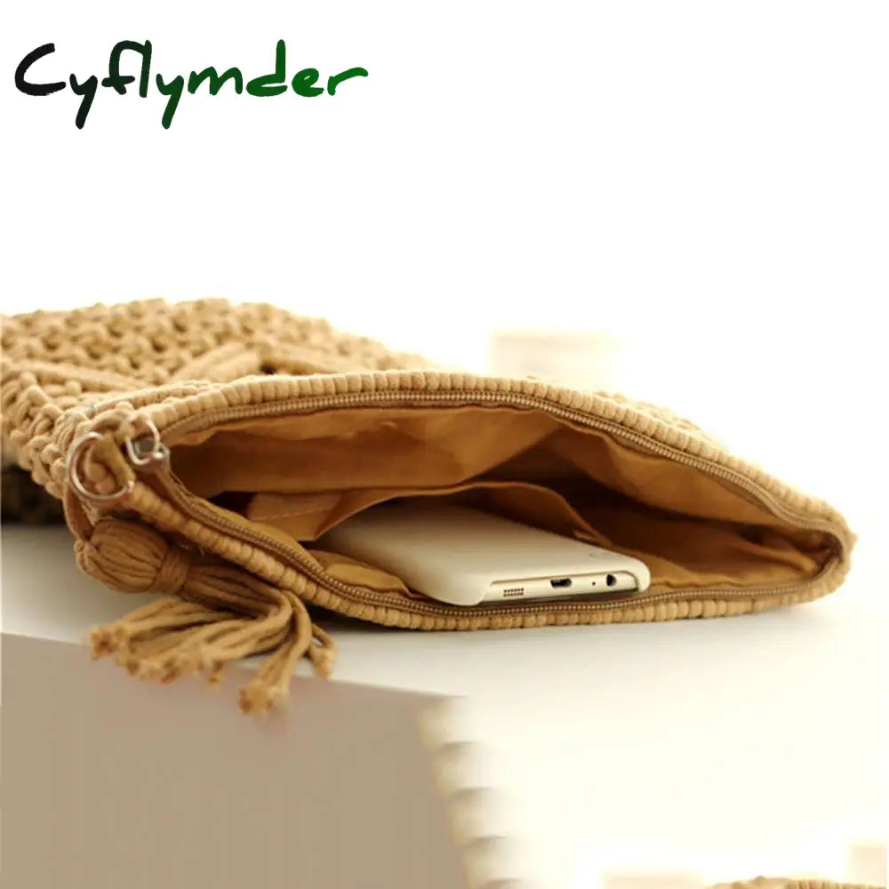 Cyflymder Women’s Bohemian Style Straw Woven Day Clutches Bags Fashionable Simple Tassel Causal