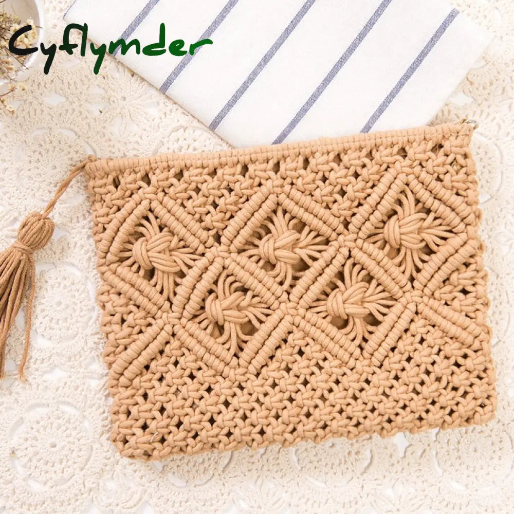 Cyflymder Women’s Bohemian Style Straw Woven Day Clutches Bags Fashionable Simple Tassel Causal