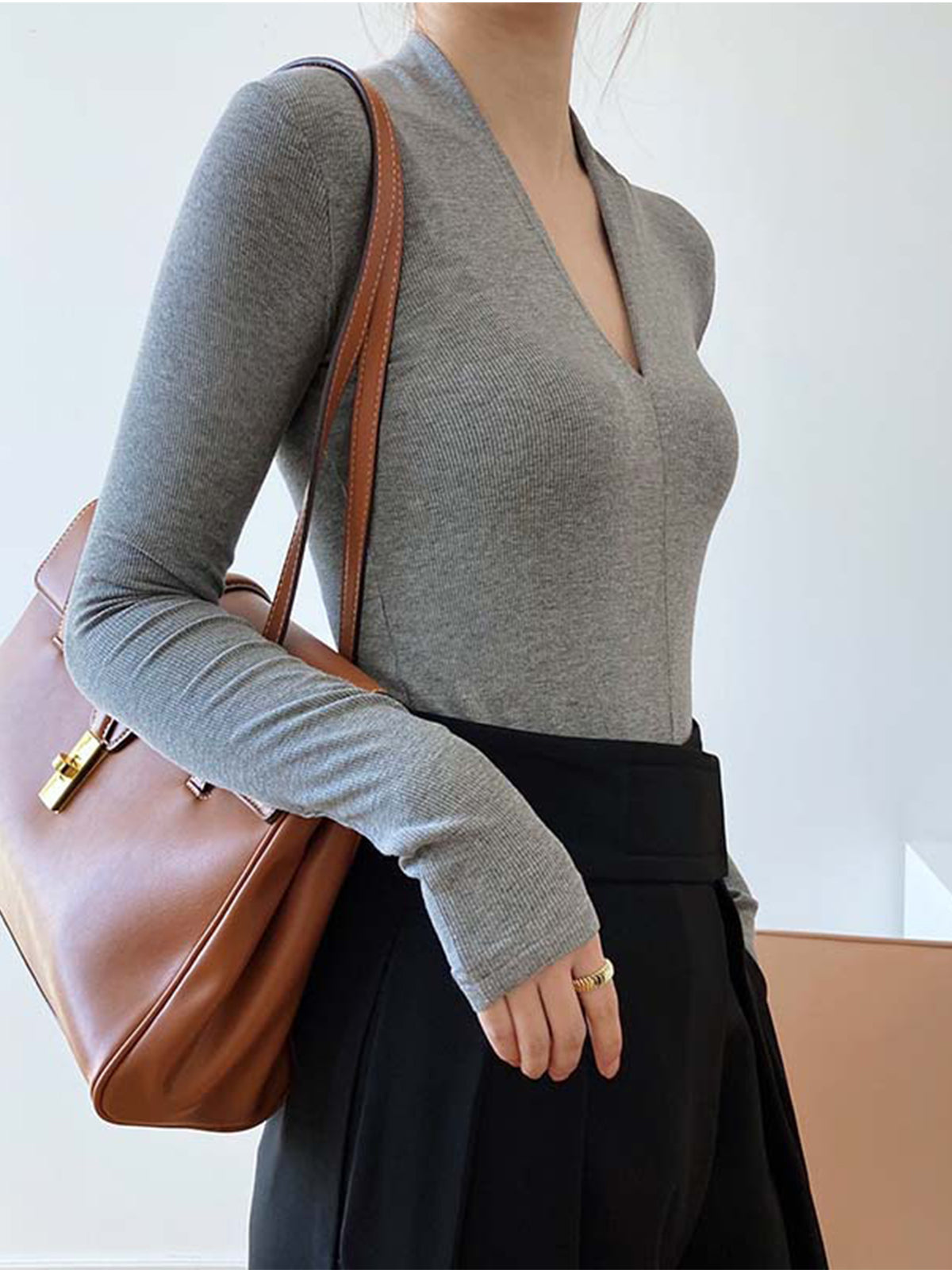 Cyflymder - Solid Long Sleeve Knit Top