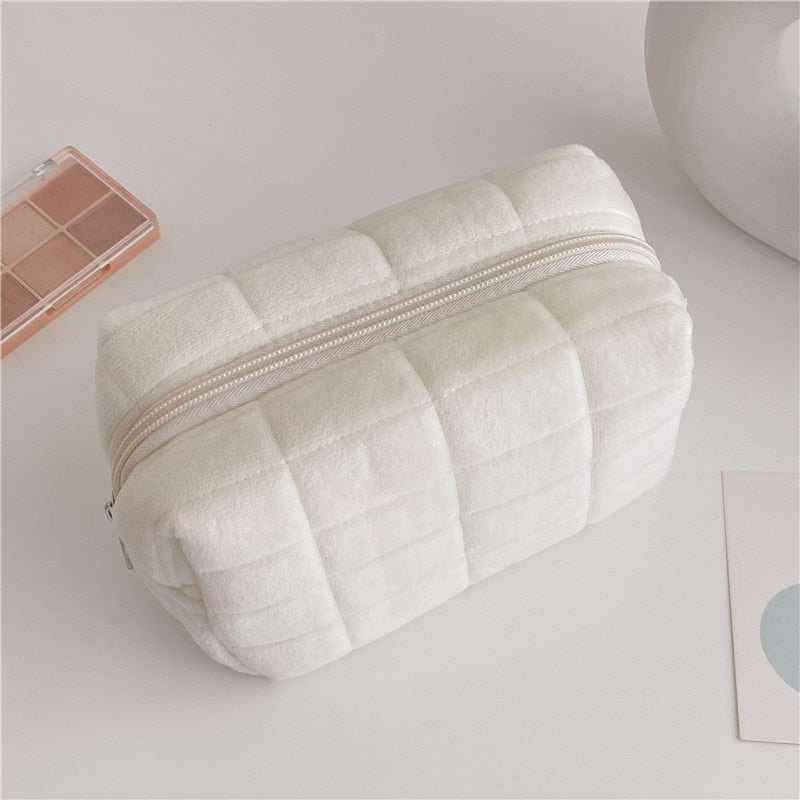 Cyflymder 1 Pc Cute Fur Makeup Bag for Women Zipper Large Solid Color Cosmetic Bag Travel Make Up Toiletry Bag Washing Pouch