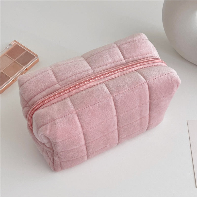 Cyflymder 1 Pc Cute Fur Makeup Bag for Women Zipper Large Solid Color Cosmetic Bag Travel Make Up Toiletry Bag Washing Pouch