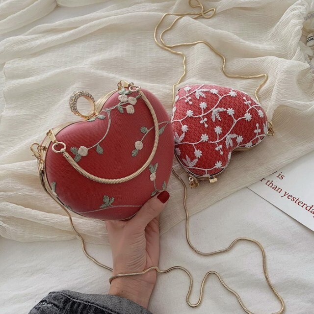 Cyflymder Embroidery Flowers Design Women Heart Clutch Christmas Party Evening Bags Gold Chain Shoulder Bags Girls Handbags Purses For Ladies Bags